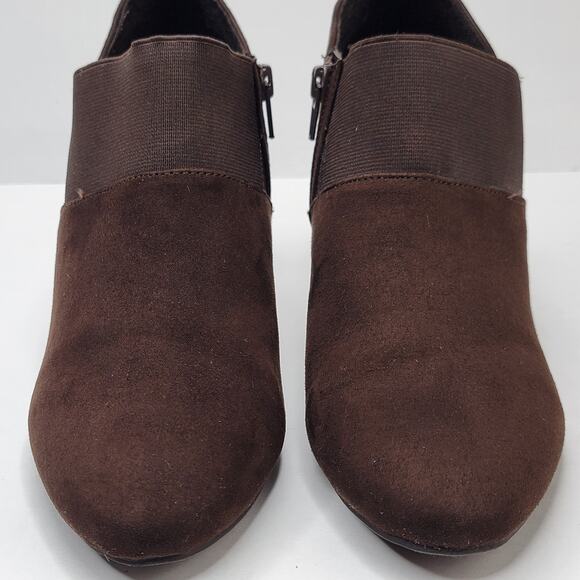 London Fog Boots Women 8M Brown Suede Ankle Zip Booties 2" Heel Dressy Casual - Picture 5 of 13